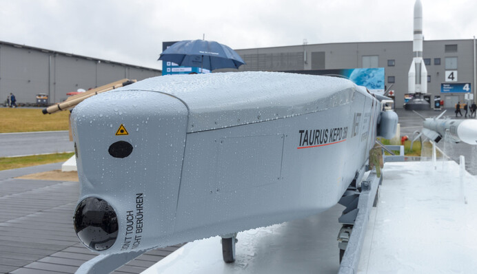 Будут обсуждать Taurus? С чем приехала в Киев Анналена Бербок