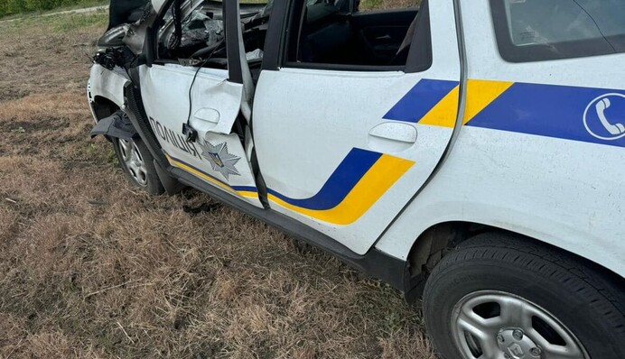 В Волчанске российский дрон взорвал авто полицейских, которые ехали на эвакуацию гражданских. Фото