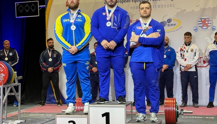 Киянин Віктор Лесковець встановив новий світовий рекорд у жимі лежачи. Фото