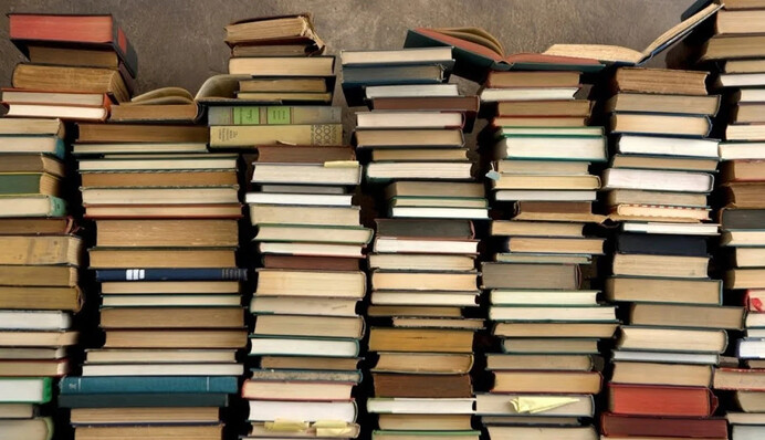 Нам всем нужны книги: украинцы призывали поддержать издательство, типографию которого разбомбили россияне