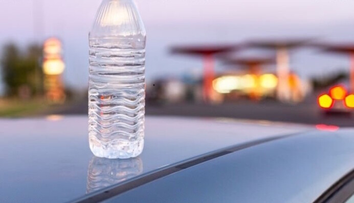 Навіщо водії ставлять на дах авто каністру чи пляшку: цікава аргентинська 