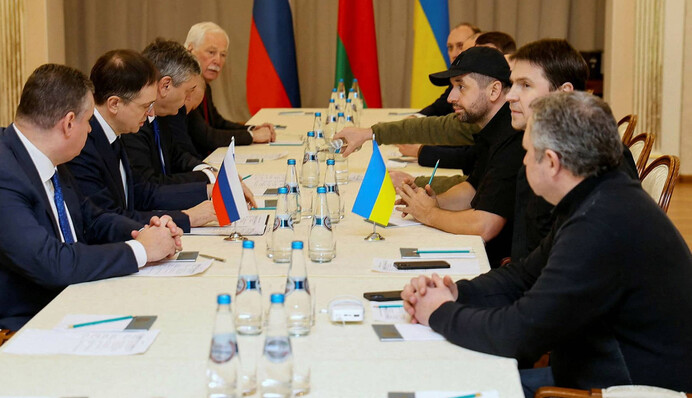 Росія знову завела "шарманку" про переговори: для чого ворогові передишка