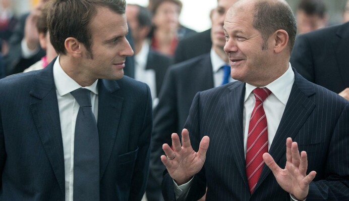 Вперше за 24 роки: Макрон зібрався до Шольца з важливим візитом
