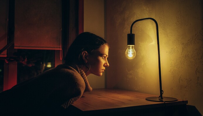 Ліміти перевищено: в які години сидітимемо без світла 27 травня