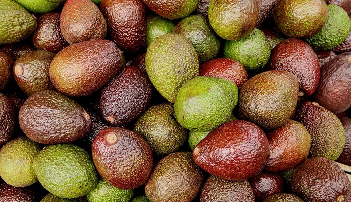 Як зрозуміти, чи стигле авокадо: три прості способи