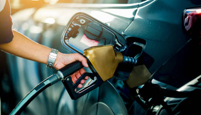 Как быстро проверить качество бензина: советы опытных водителей