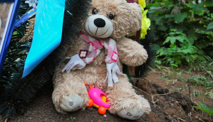 'Don't wear dark clothes, we are saying goodbye to an angel': 4-year-old Zlata, killed by Russians, was buried in Odesa