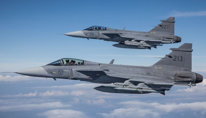Швеция поставила на паузу передачу Украине самолетов Gripen: названа причина