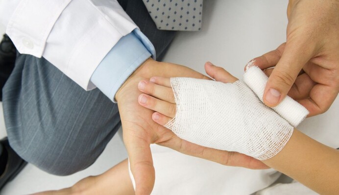 Никогда не пробивайте волдыри: что ни в коем случае нельзя делать при ожогах