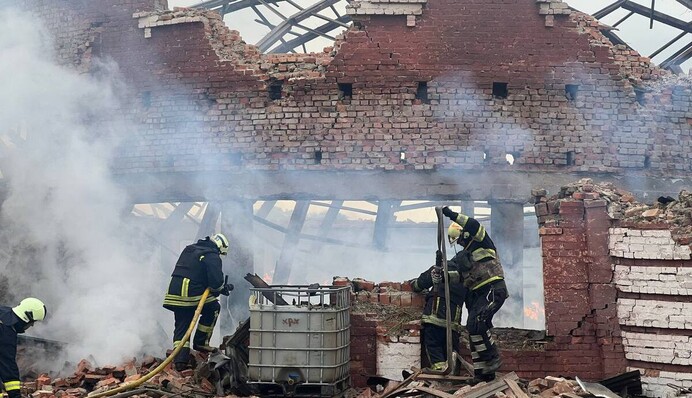 Россия ночью ударила по Харькову и области: фото, видео и все подробности