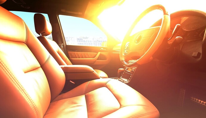 Як швидко охолодити салон авто і запобігти перегріву: поради водіям