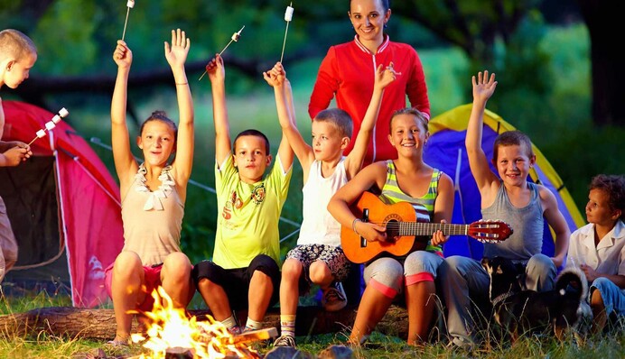 У школах пролунає останній дзвоник: що подарувати учню