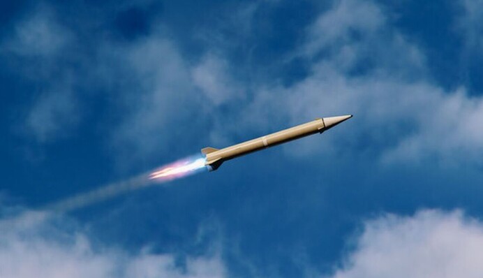 Россия ударила ракетами по Киеву: в одном из районов возник пожар