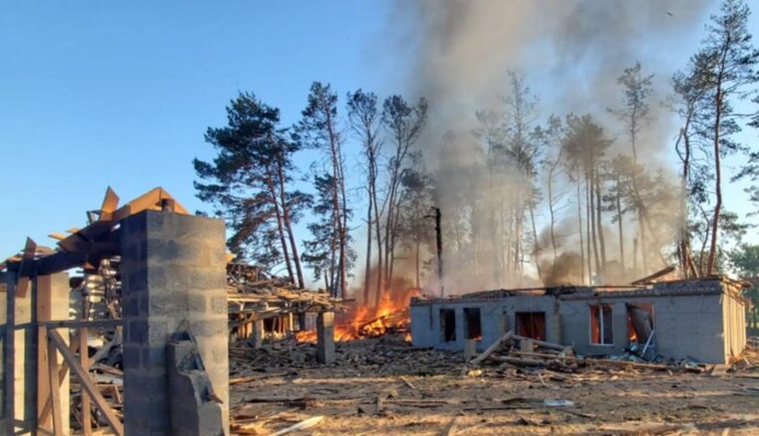 Росія вдарила по Балаклії: серед постраждалих є діти і вагітна. Фото