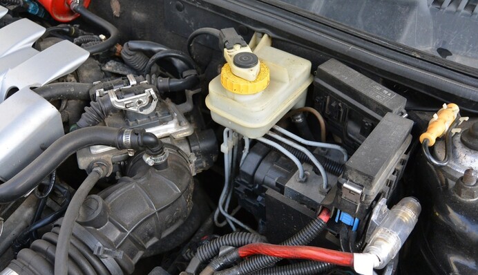 Негайно зупиніть авто: на які тривожні звуки треба звертати увагу