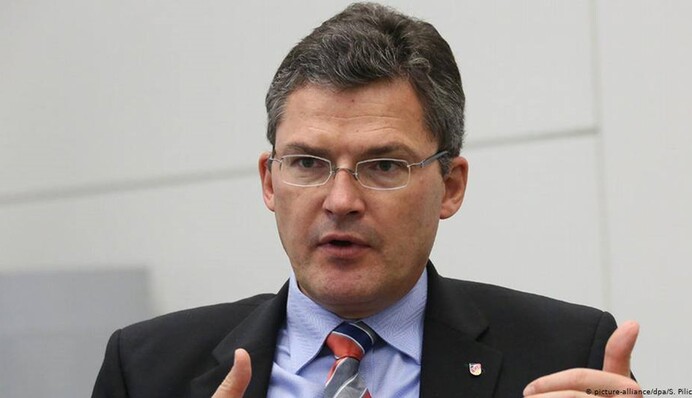 В Германии избили депутата Бундестага, который требовал больше оружия для Украины