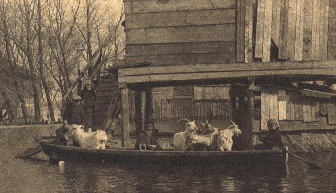 Большое киевское наводнение: в сети вспомнили архивные фото Подола в 1930-х годах