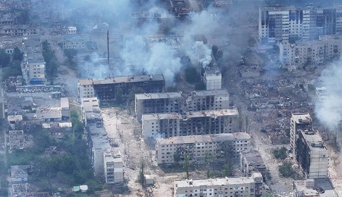 ВСУ отбили несколько кварталов в Волчанске, россияне без остановки бомбят город КАБами