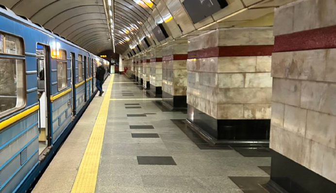 Метро Киева будет курсировать по новому графику: какие интервалы