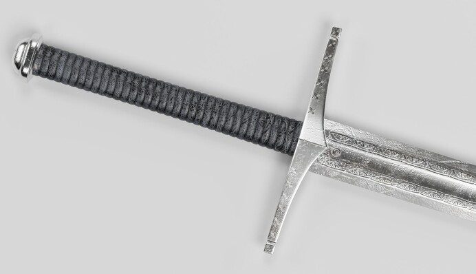 В Норвегии фермер наткнулся на редкий меч викингов, которому более 1000 лет. Фото