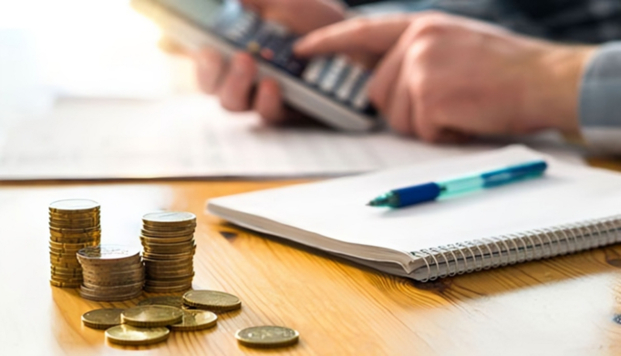 Украинцам готовят повышение налогов: сколько придется платить