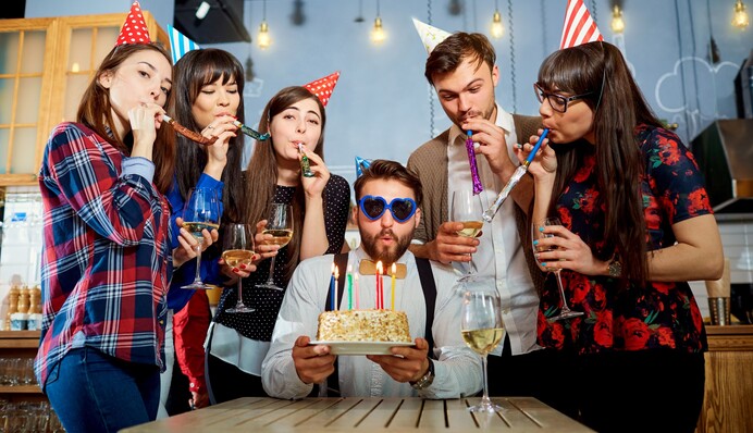 Приметы и предрассудки в день рождения: что нельзя делать в особый день