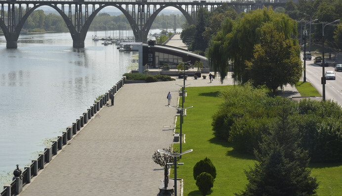 Пляж, яхты и море отдыхающих: как выглядела набережная в Киеве в прошлом столетии. Фото