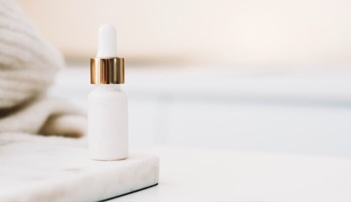 Чому не можна використовувати косметику після терміну придатності: пояснення експертки