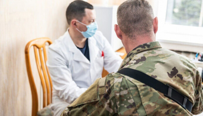 Новые статусы для ограниченно годных: кто из них сможет выехать за границу