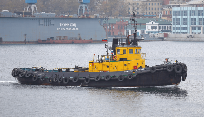 "Сатурн" пішов на дно: ГУР показало відео удару по російському судну у Криму