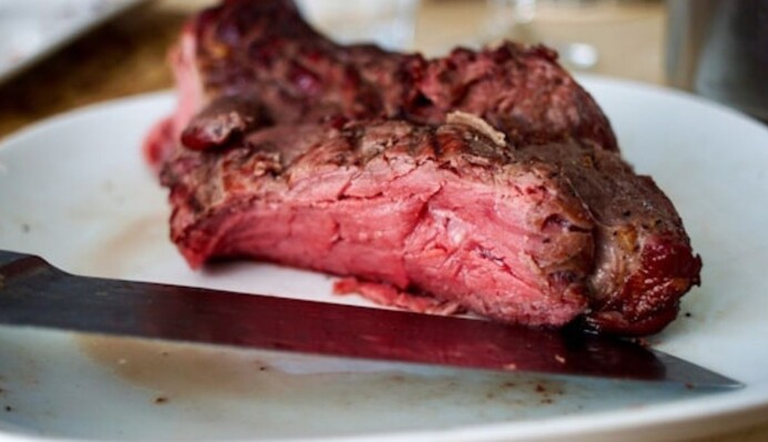 Чи правда, що червоне м'ясо пришвидшує старіння: дієтолог дала відповідь