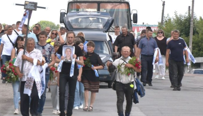 На Житомирщині поховали чоловіка, який помер після 