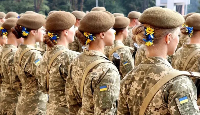 Красавицы на "нуле": сколько женщин уже вступило в ряды ВСУ