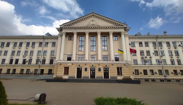 В Запорожье совершено покушение на чиновника горсовета: киллер выпустил четыре пули