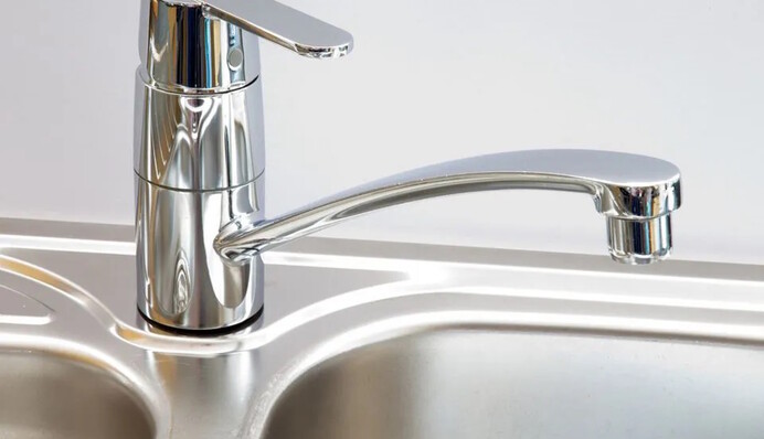 Чем мыть сантехнику от извести и ржавчины: сами 