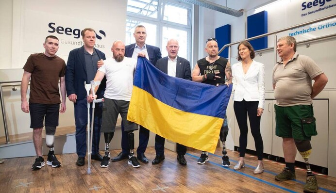 Віталій Кличко відвідав у Берліні поранених українських бійців