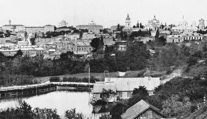 На месте усадьбы и пруда теперь театр: фото площади Франко в Киеве в XIX веке