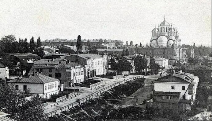 Как выглядел Владимирский собор в Киеве 130 лет тому назад. Архивное фото