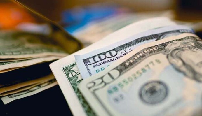 Доллар взял курс на 42: эксперты объяснили, что происходит на валютном рынке