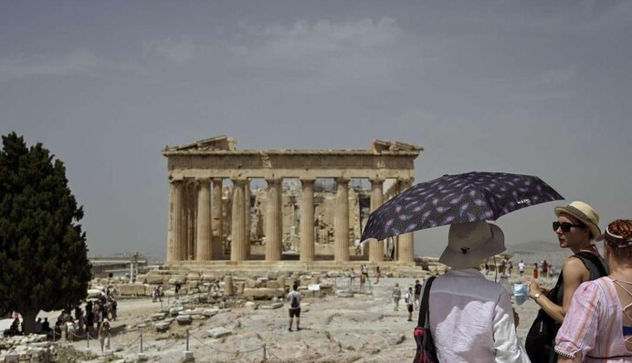 В Греції через пекельну спеку загинули туристи, температура сягнула  +44,5°C