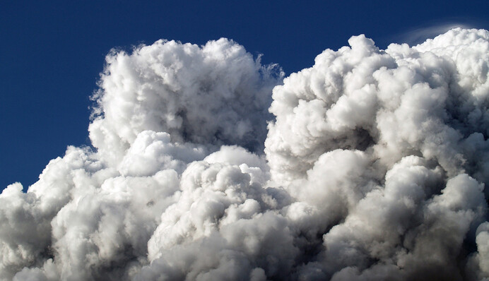 Россия коварно ударила по Никополю, пострадали женщины. Фото