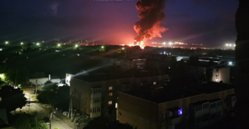 Дрони атакували нафтобазу в російському Азові, загорілися резервуари з пальним