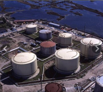 В РФ атаковано ще одну нафтобазу, росіяни скаржаться на українські "Нептуни"