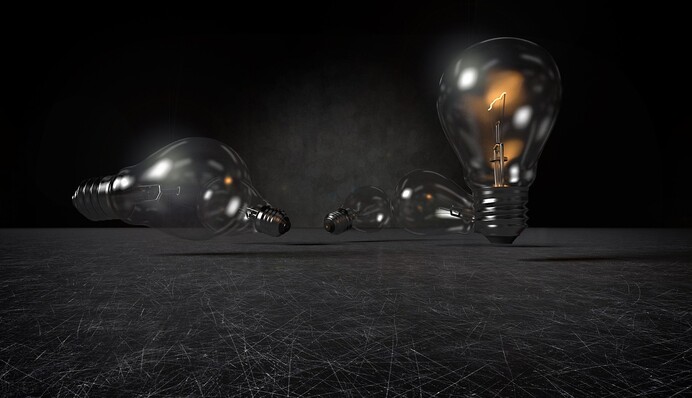 Где в Киеве не отключают свет: названо количество жилых домов