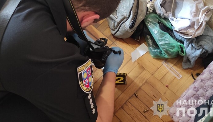 Дуже ревнував дружину, а на фронті отримав контузію: подробиці розстрілу блогерок у Вінниці військовим