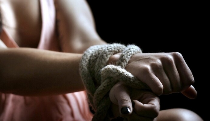 Торгировали украинками: в Испании накрыли преступную группировку по сексуальной эксплуатации людей