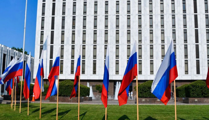 США позбавляють привілеїв російських дипломатів та закривають візові центри РФ