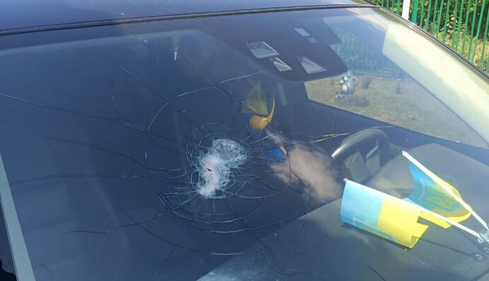 Майже 25 атак за день: внаслідок обстрілів Нікопольщини пошкоджені агрофірма, будинки та авто