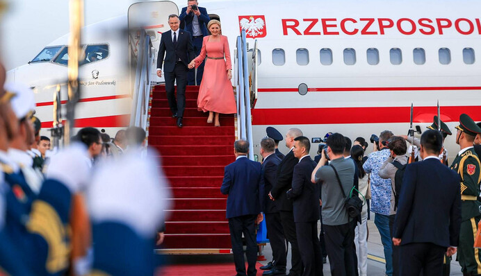 Дуда обсудит с Си Цзиньпином войну в Украине