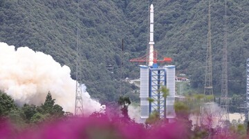 Телескоп в космос, а залишки ракети на село: в Китаї падіння уламків ракетоносія ледь не знищило поселення